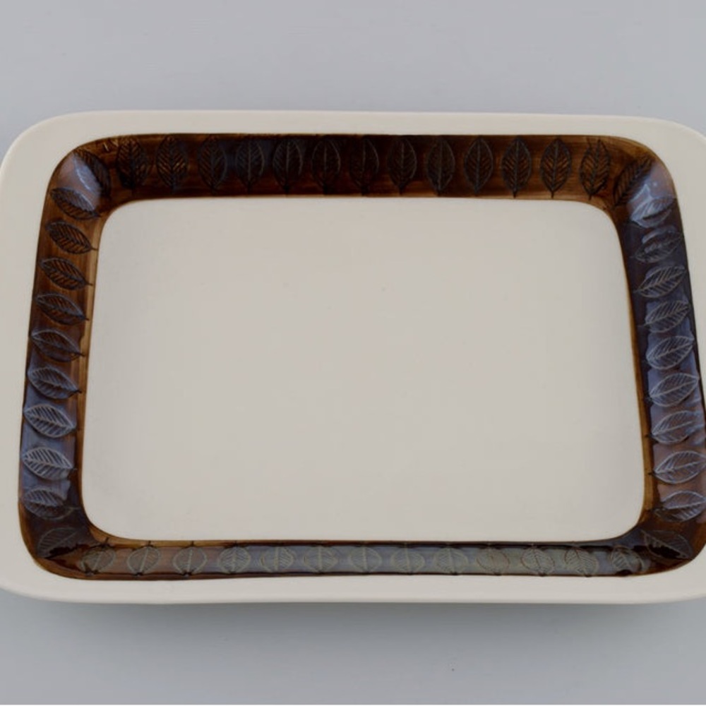 Hertha Bengtson (1917-1993) for Rörstrand. Koka dish in glazed stoneware. 1960s.
